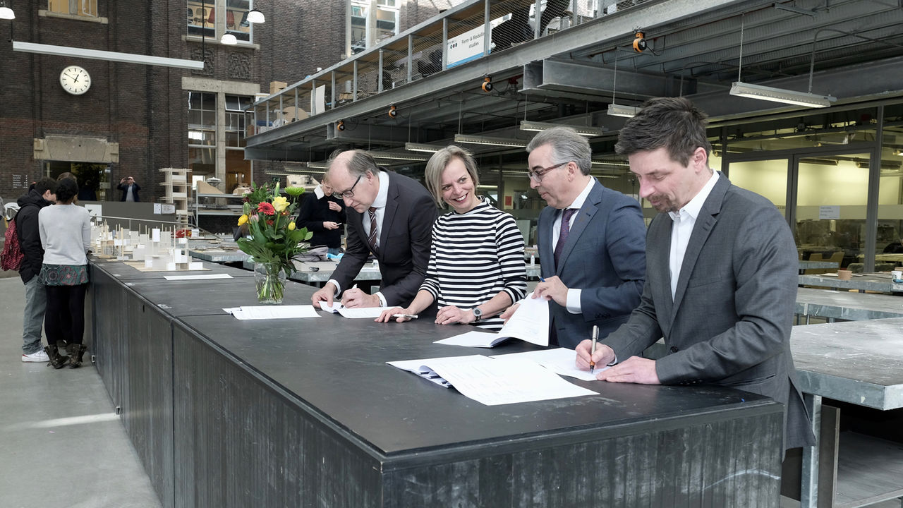 Ondertekening contract LPO